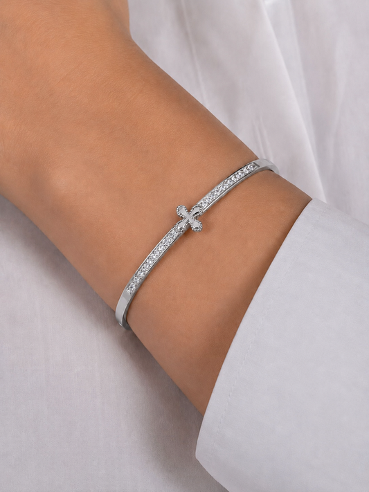 Minimalist Gold Cross Charm Bracelet
